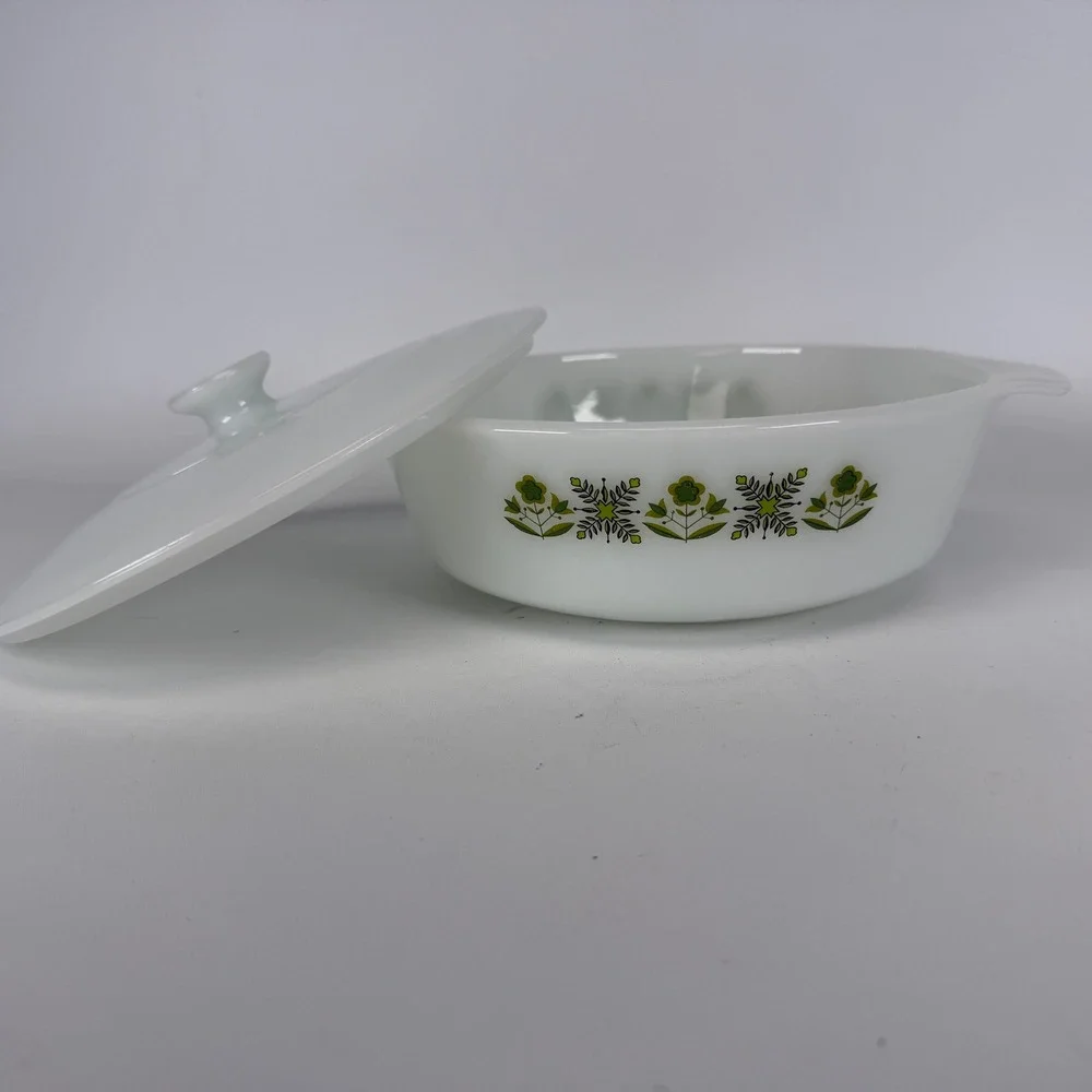 Anchor Hocking Fire-King Meadow Green Milk Glass Casserole Dish with Lid 1.5qt